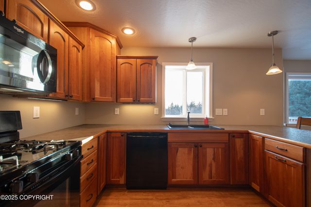 925 Soundview Avenue, Homer, AK 99603