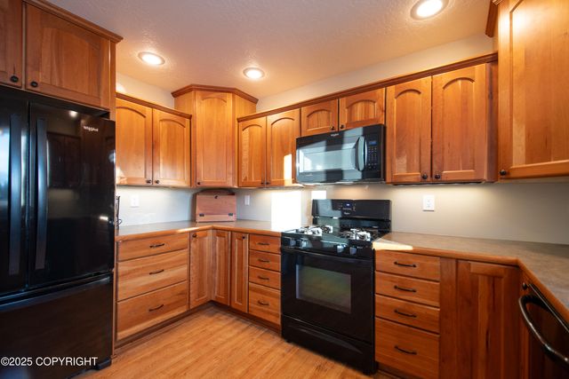 925 Soundview Avenue, Homer, AK 99603