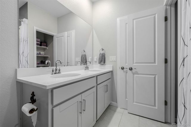 23652 E 40th Avenue, Aurora, CO 80019