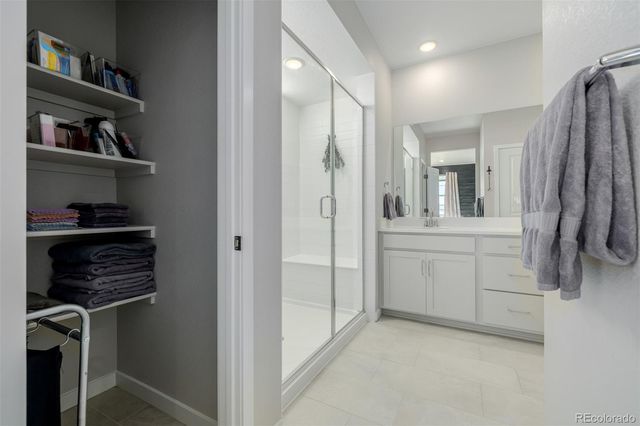 23652 E 40th Avenue, Aurora, CO 80019