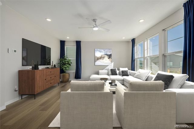 23652 E 40th Avenue, Aurora, CO 80019