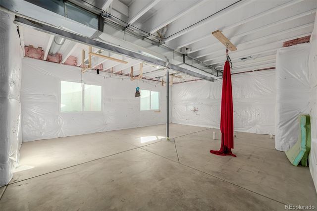 23652 E 40th Avenue, Aurora, CO 80019