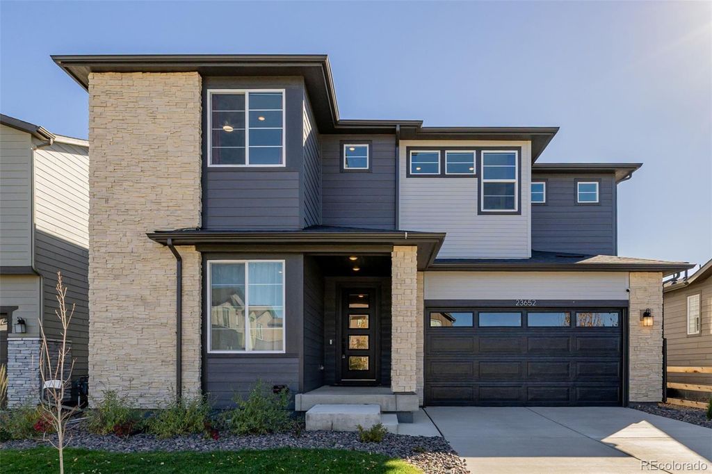 23652 E 40th Avenue, Aurora, CO 80019