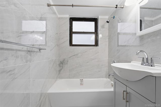 154 Pearsall Dr 1E, Mount Vernon, NY 10552