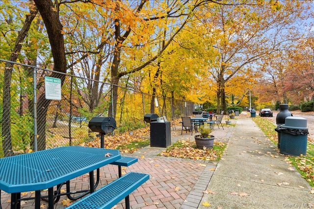 154 Pearsall Dr 1E, Mount Vernon, NY 10552