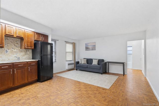 154 Pearsall Dr 1E, Mount Vernon, NY 10552