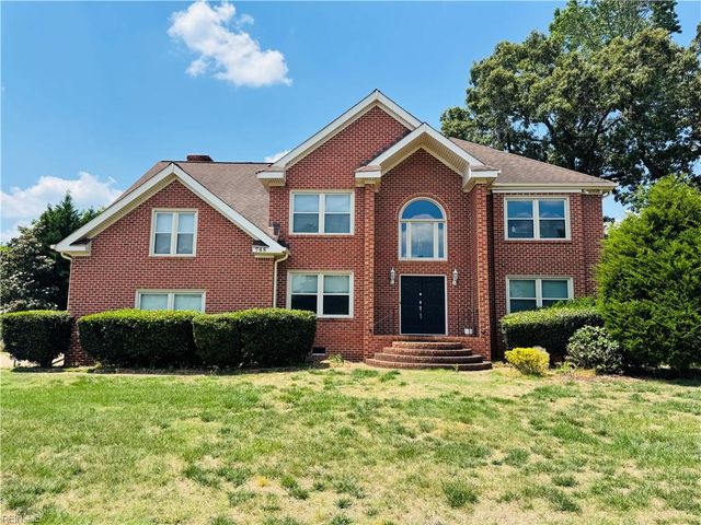 748 Greenwing DR, Chesapeake, VA 23323