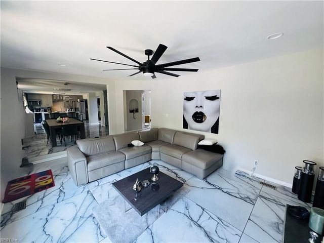 748 Greenwing DR, Chesapeake, VA 23323