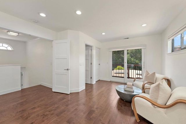 1858 Alameda De Las Pulgas, Redwood City, CA 94061