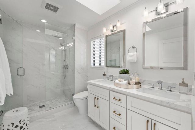 1858 Alameda De Las Pulgas, Redwood City, CA 94061