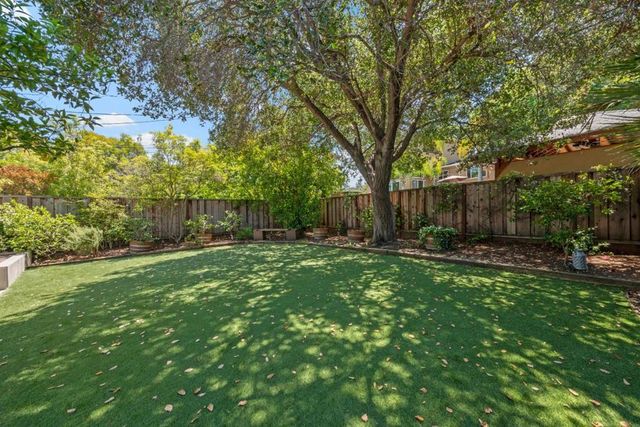 1858 Alameda De Las Pulgas, Redwood City, CA 94061