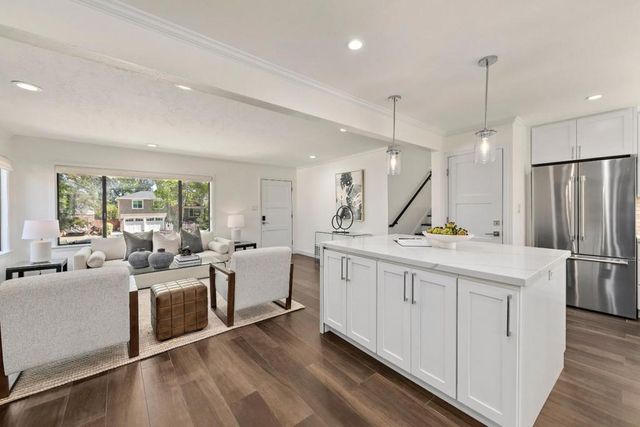1858 Alameda De Las Pulgas, Redwood City, CA 94061