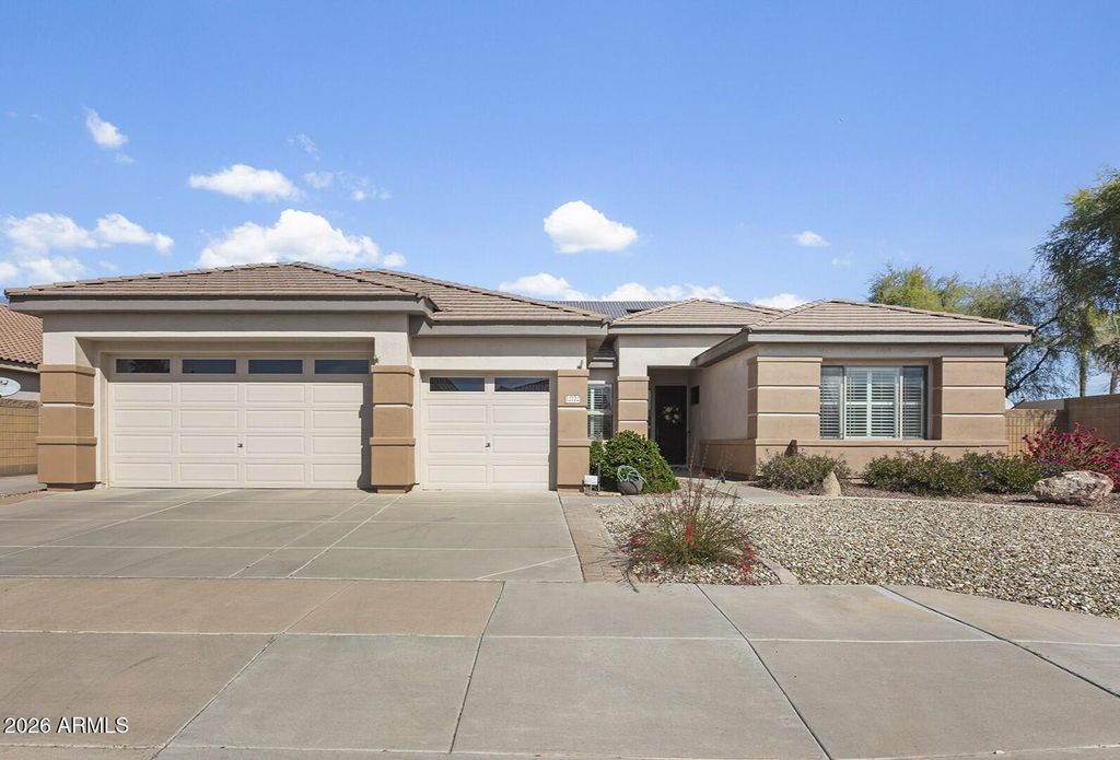 12722 W ESTERO Lane, Litchfield Park, AZ 85340