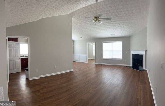 802 Village Place, Loganville, GA 30052