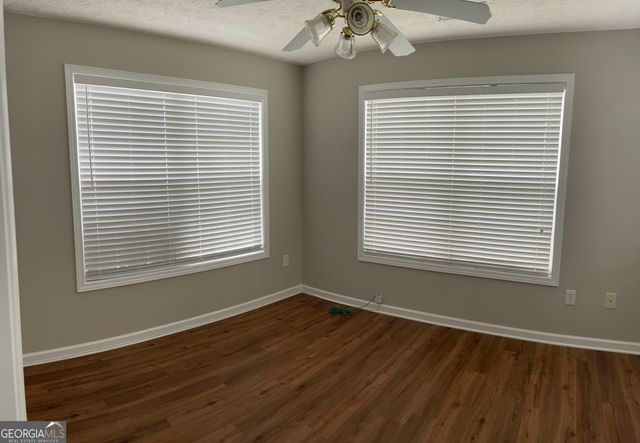 802 Village Place, Loganville, GA 30052