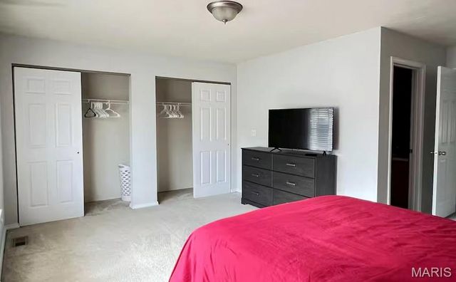 142 Hickory Ridge Drive, St Robert, MO 65584