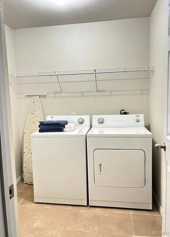 142 Hickory Ridge Drive, St Robert, MO 65584