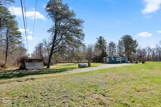 84 E Fruitdale Road, Morgantown, IN 46160