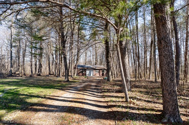 84 E Fruitdale Road, Morgantown, IN 46160