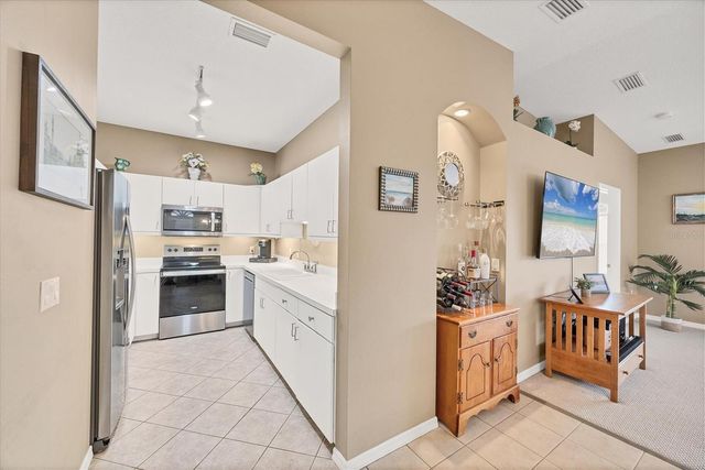 308 GONDOLA PARK DRIVE 308, Venice, FL 34292
