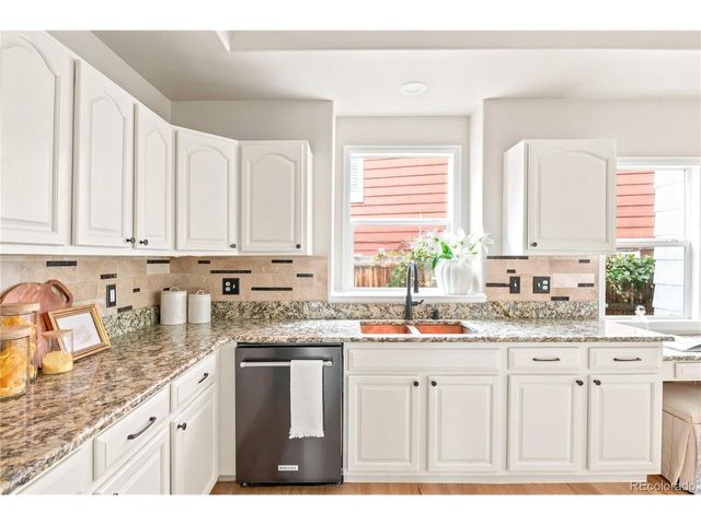 424 Canyon Point Cir, Golden, CO 80403