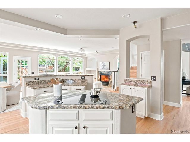 424 Canyon Point Cir, Golden, CO 80403