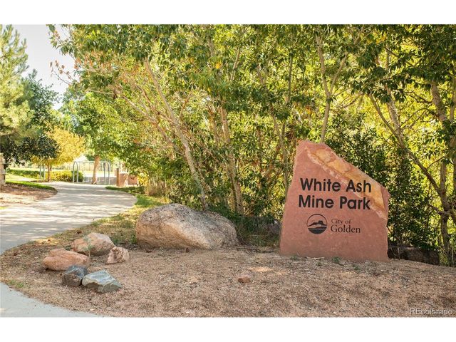 424 Canyon Point Cir, Golden, CO 80403