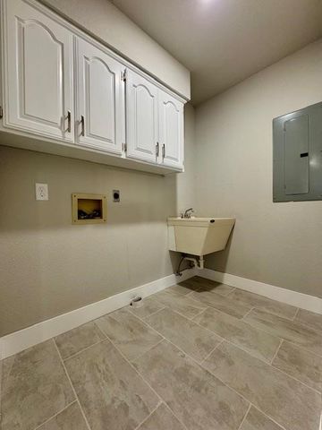 6 Basildon Drive, Bella Vista, AR 72715