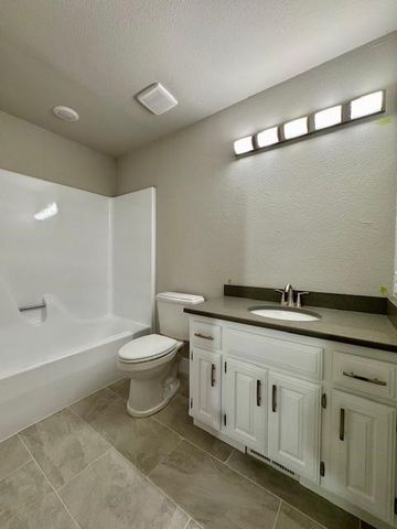 6 Basildon Drive, Bella Vista, AR 72715