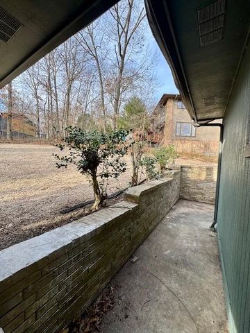 6 Basildon Drive, Bella Vista, AR 72715