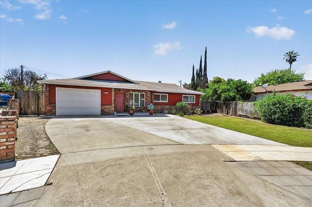 3097 W Sussex Way, Fresno, CA 93722