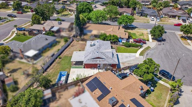 3097 W Sussex Way, Fresno, CA 93722