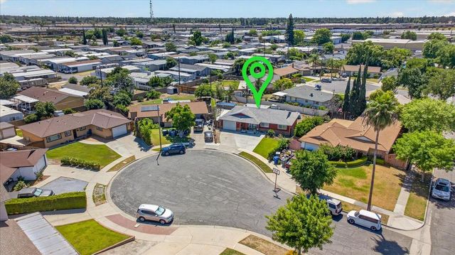 3097 W Sussex Way, Fresno, CA 93722