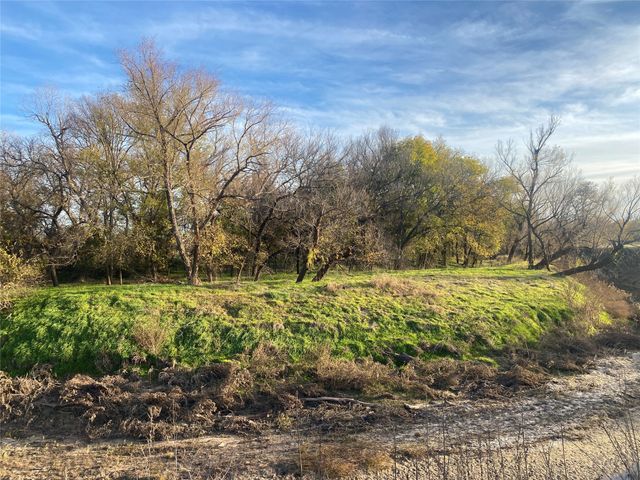 1251 CR 360, Gustine, TX 67455