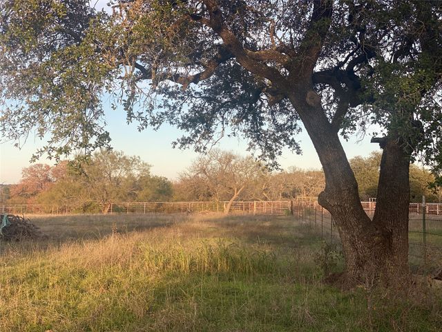 1251 CR 360, Gustine, TX 67455