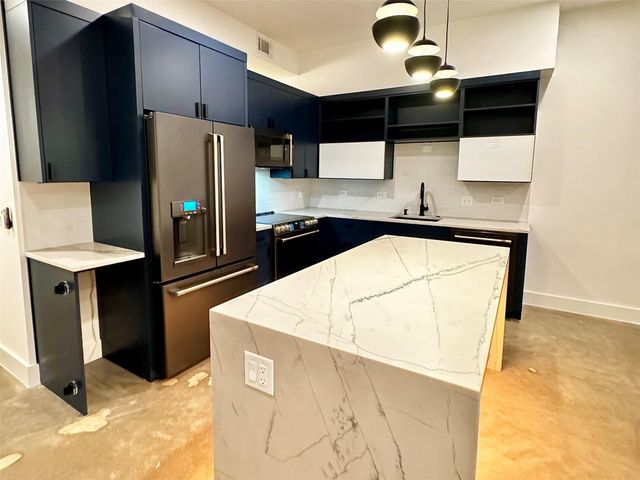 507 Sabine ST 1003, Austin, TX 78701