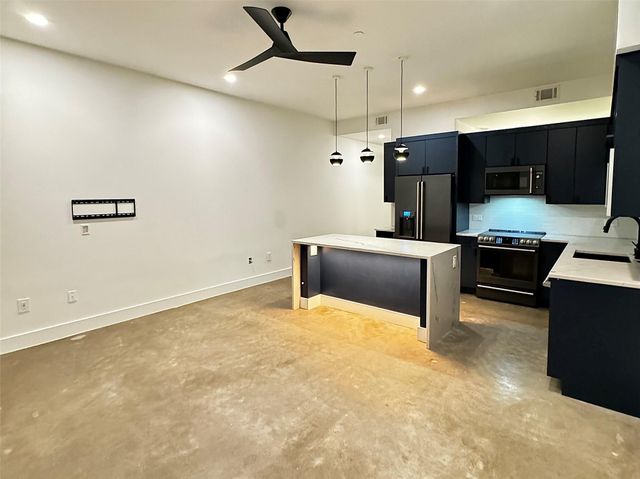507 Sabine ST 1003, Austin, TX 78701