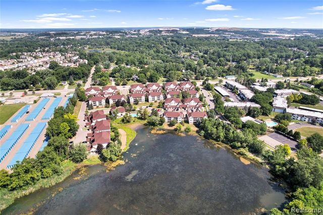 864 Amanda Lane, Pontiac, MI 48340