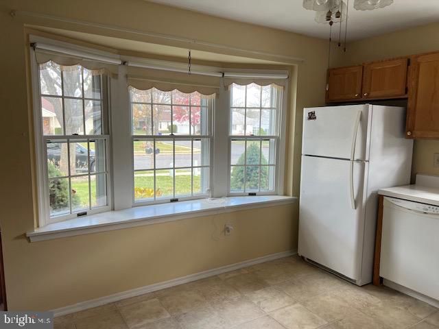 243 WAGON WHEEL LN, Columbus, NJ 08022