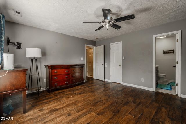 738 Colony Village Way, Knoxville, TN 37923