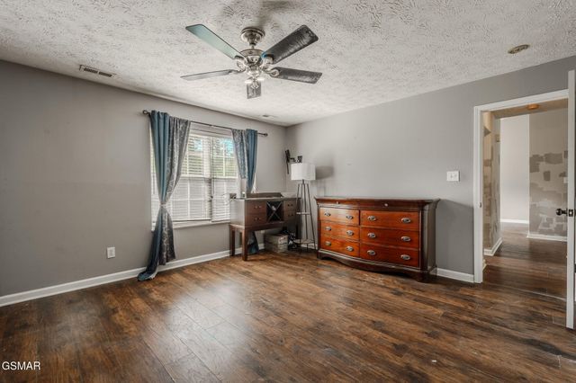738 Colony Village Way, Knoxville, TN 37923