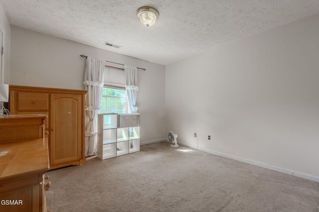 738 Colony Village Way, Knoxville, TN 37923