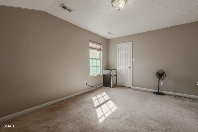 738 Colony Village Way, Knoxville, TN 37923