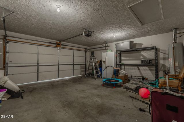 738 Colony Village Way, Knoxville, TN 37923