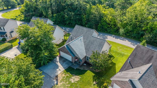738 Colony Village Way, Knoxville, TN 37923