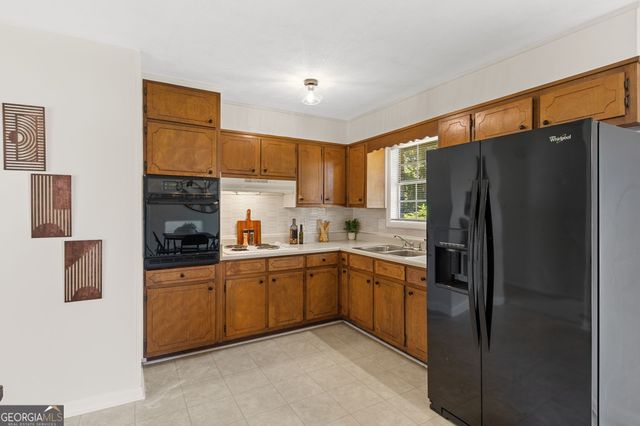 1064 Meadowbrook Lane NW, Conyers, GA 30012