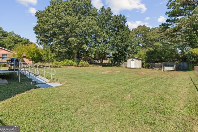 1064 Meadowbrook Lane NW, Conyers, GA 30012