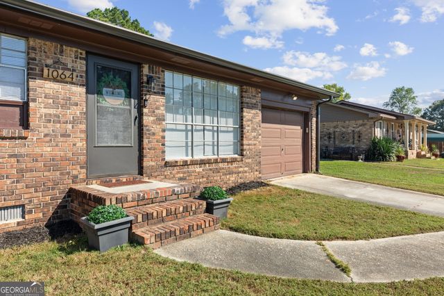 1064 Meadowbrook Lane NW, Conyers, GA 30012