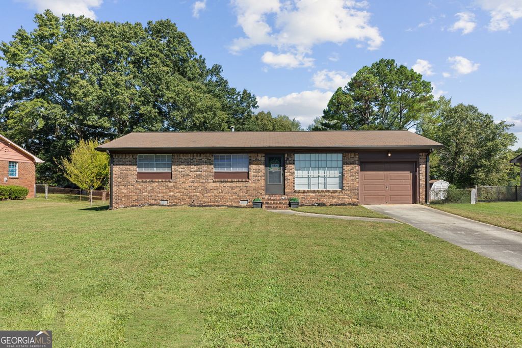1064 Meadowbrook Lane NW, Conyers, GA 30012