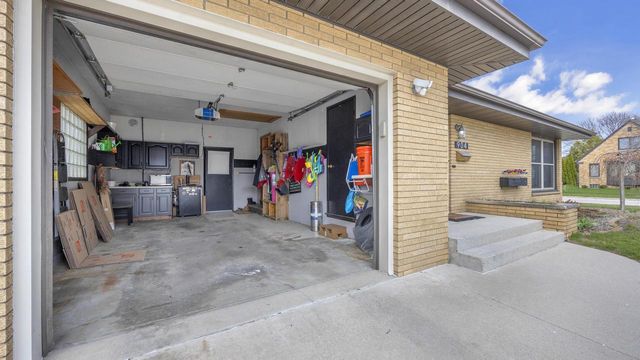 904 Mead AVENUE, Sheboygan, WI 53081